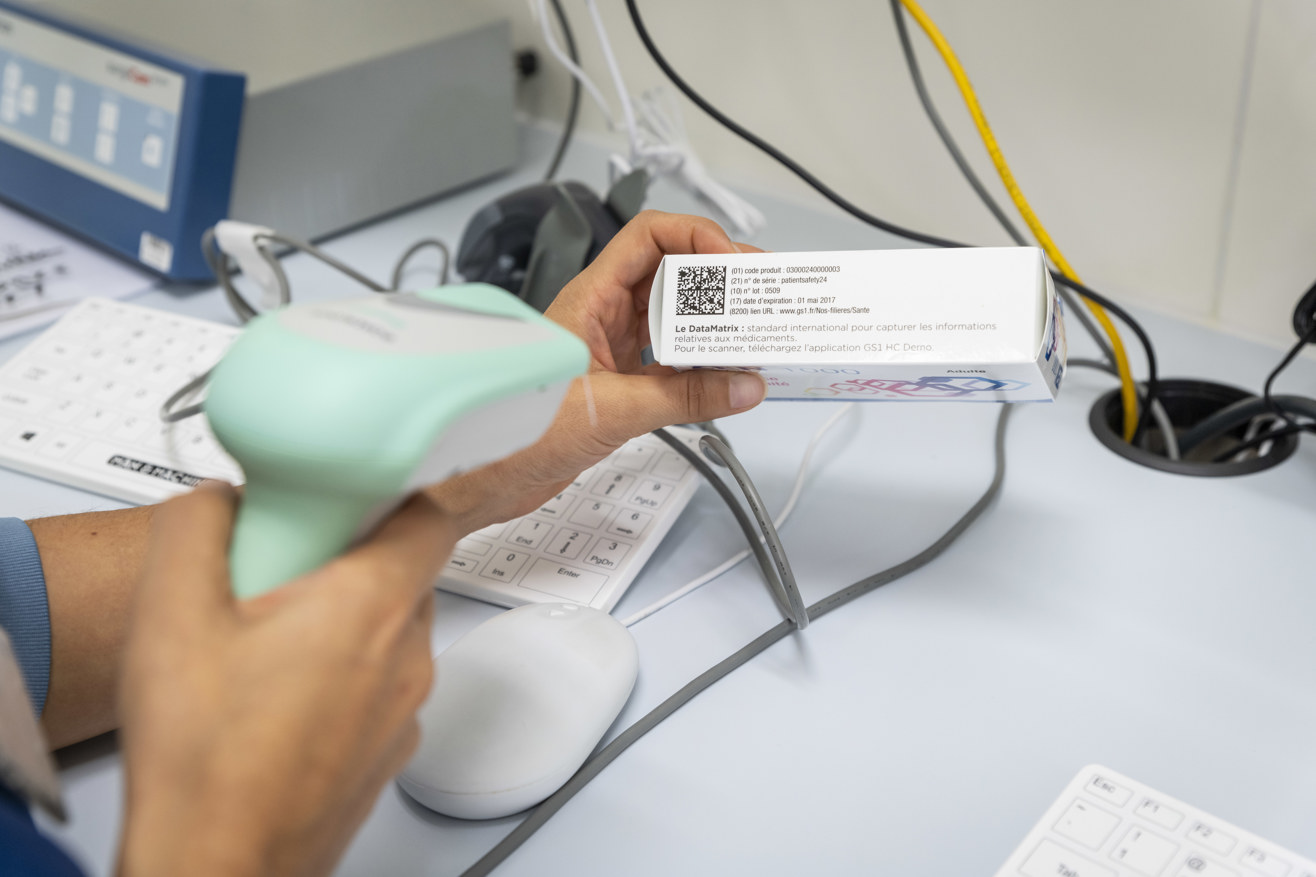 It starts with identification - GS1 Hospital (4 Van 308)